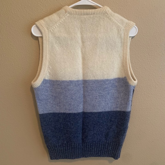 ❌SOLD❌100% wool vest!! - Picture 3 of 4